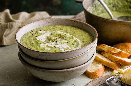 Quick broccoli & cheddar soup