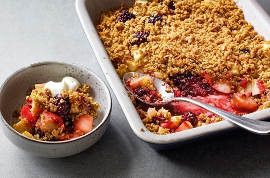 Apple & blackberry oat & polenta crisp