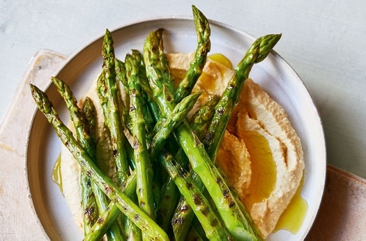Lemon houmous with griddled asparagus