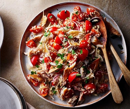 Tomato & mackerel salad
