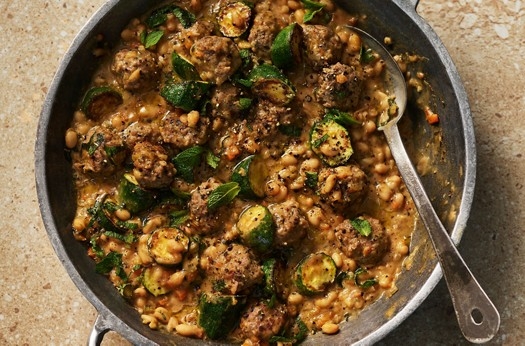 Summer lamb & haricot bean casserole