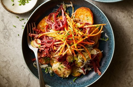Reuben hash with carrot & radish slaw