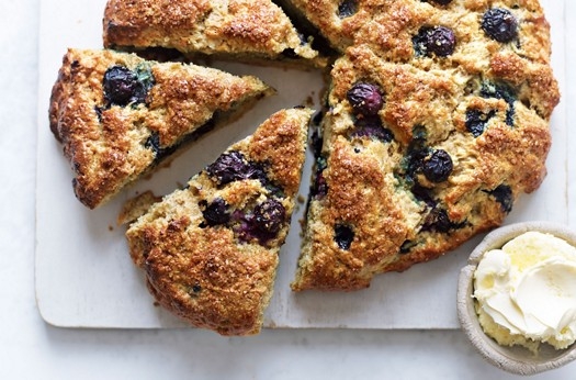 Blueberry and lemon scone wheel