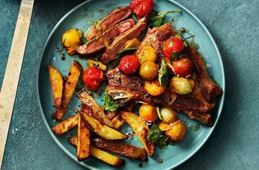 Sirloin steak with balsamic tomato butter sauce & chips