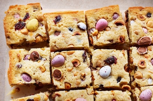 Easter mini egg traybake
