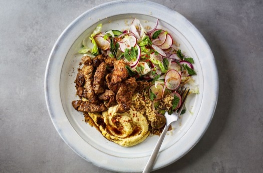 Spiced lamb with homemade houmous
