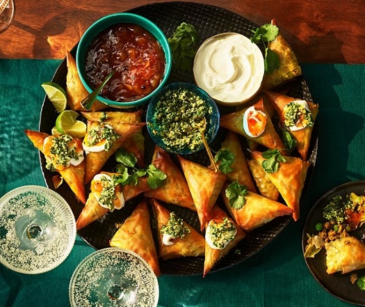 Keema lamb samosas with coriander chutney