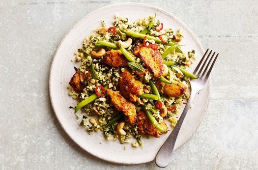 Mango chicken, cashew & coconut rice stir fry