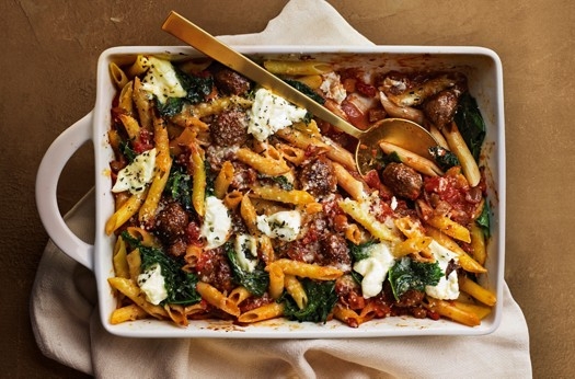 Meatball, kale & mascarpone pasta bake