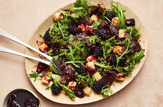 Chicken liver & blackberry salad