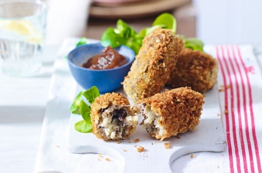 Bury black pudding and lancashire cheese croquettes