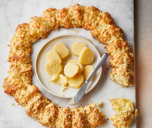 Parsnip & gruyère scone wreath with honey butter