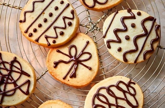 Easter egg biscuits