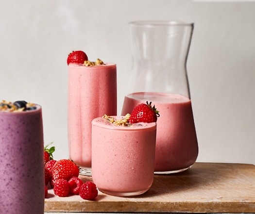 Strawberry breakfast smoothie