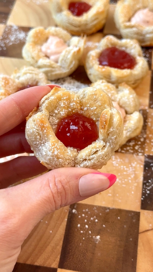3-ingredient mini flower pastries