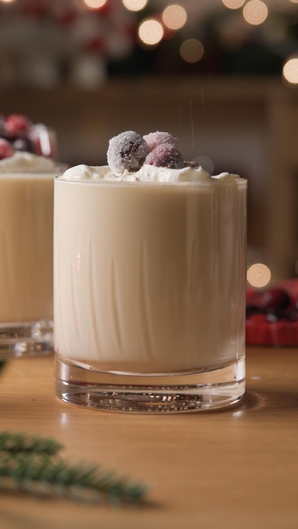 Eggnog cocktail