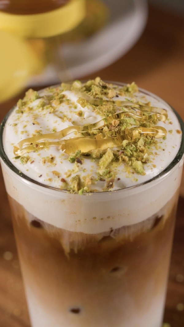 Iced baklava cheesecake latte