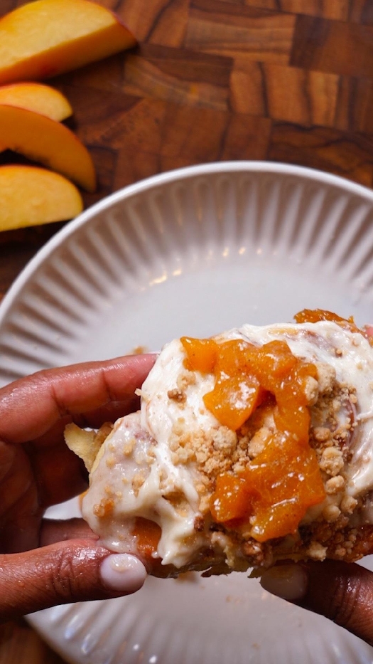 Peach cobbler cinnamon rolls