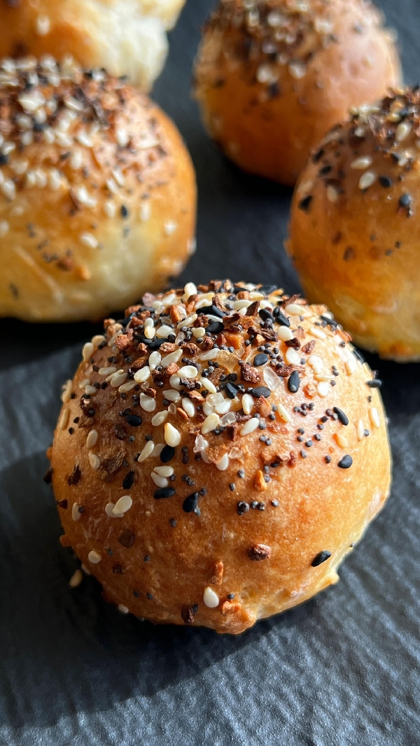 Air fryer everything bagel bombs