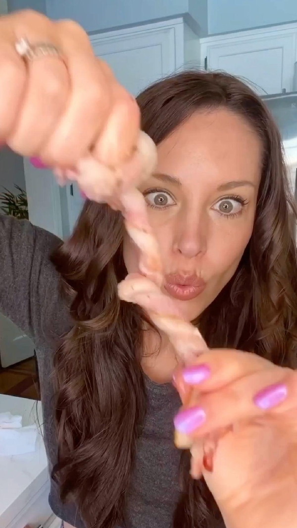 Crispy twisted bacon sticks