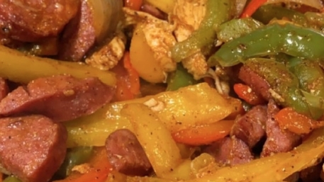 Chicken fajita with sausage