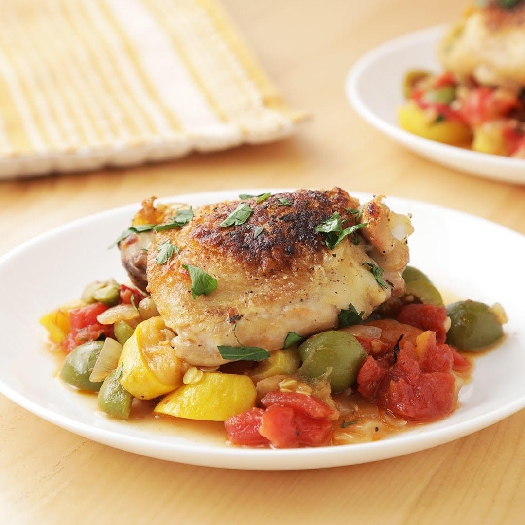 Baked chicken with mezzetta olives and roasted red peppers