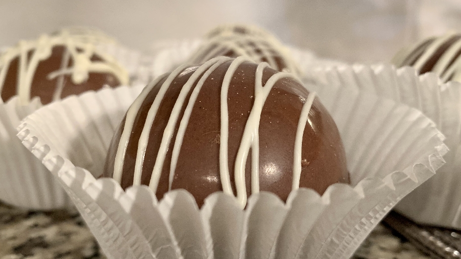 Hot chocolate bombs