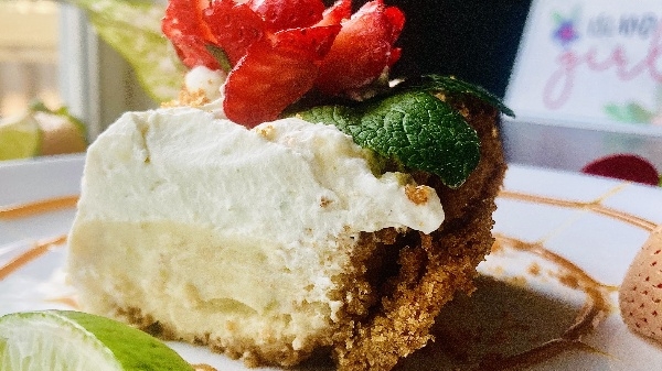 Pineberry key lime pie