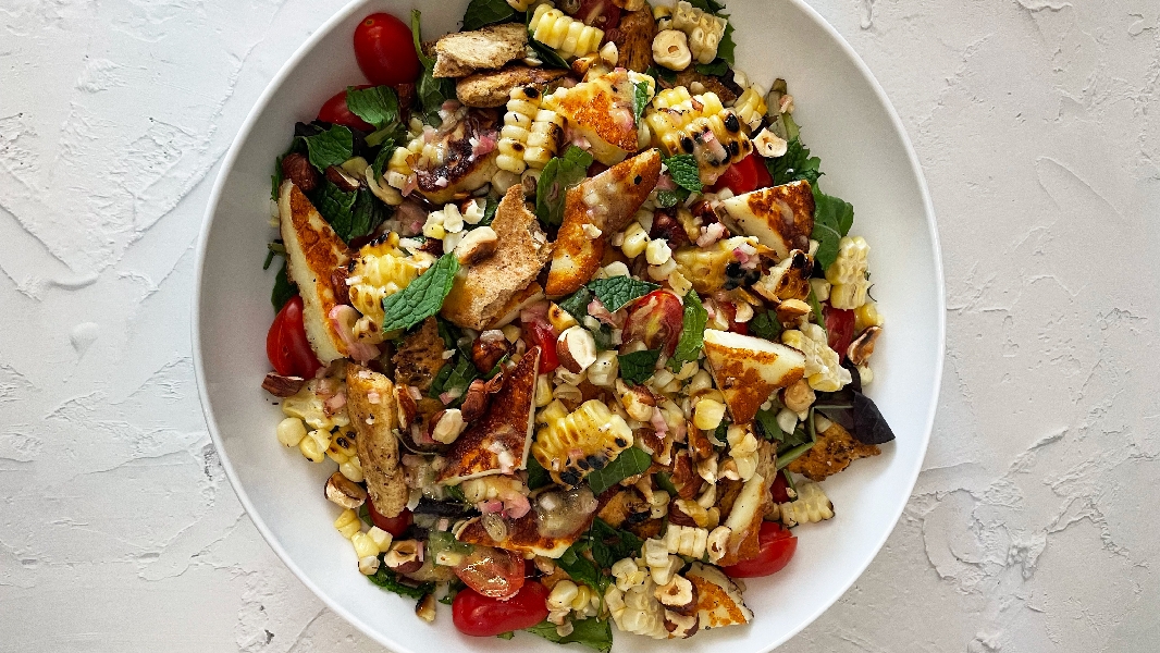 Corn and halloumi summer salad