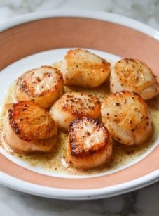 Pan-seared scallops with lemon butter