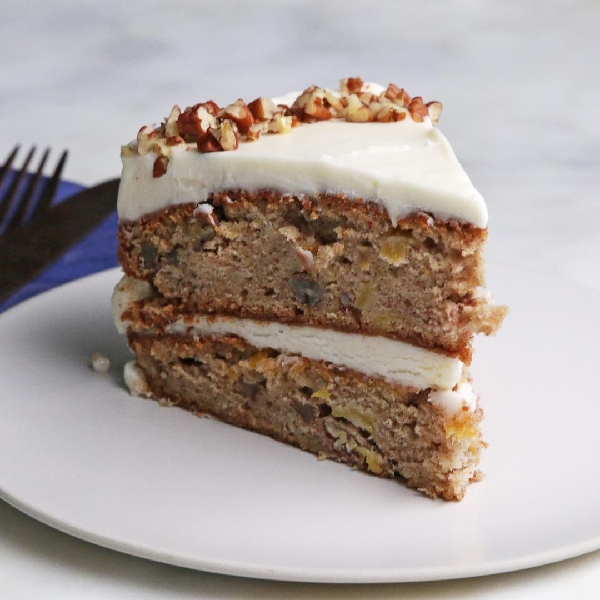 Hummingbird cake