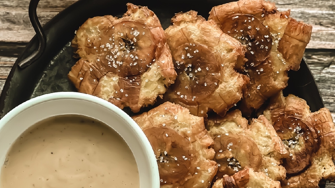 Tostones with white bbq sauce