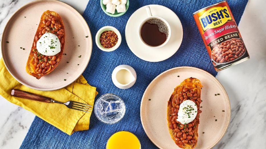 Spicy breakfast beans on toast