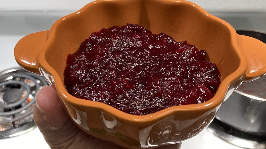 Personal cranberry sauce