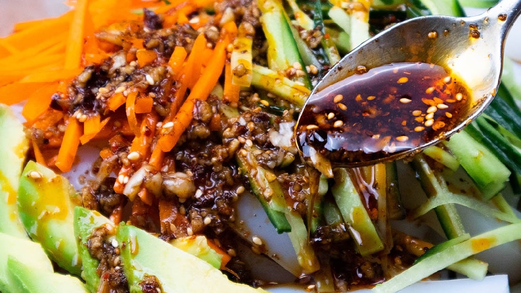 Avocado mung bean jelly noodle salad
