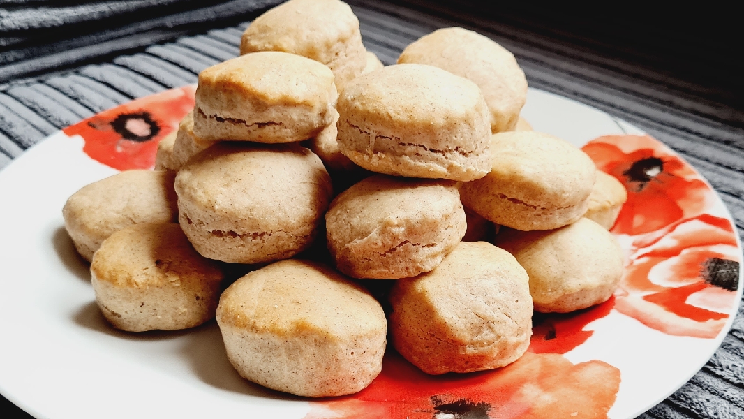 Mini cinnamon scones