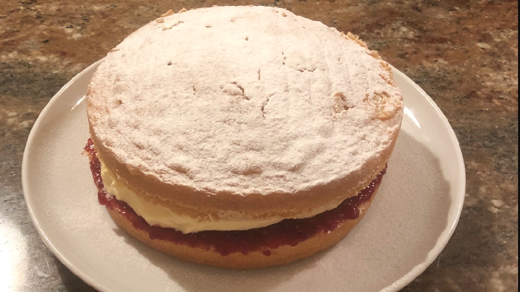 Classic victoria sponge