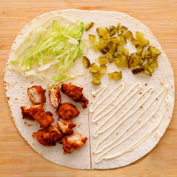 Folded hot chicken wraps