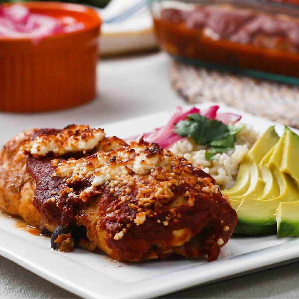 Burrito-stuffed chicken rollups