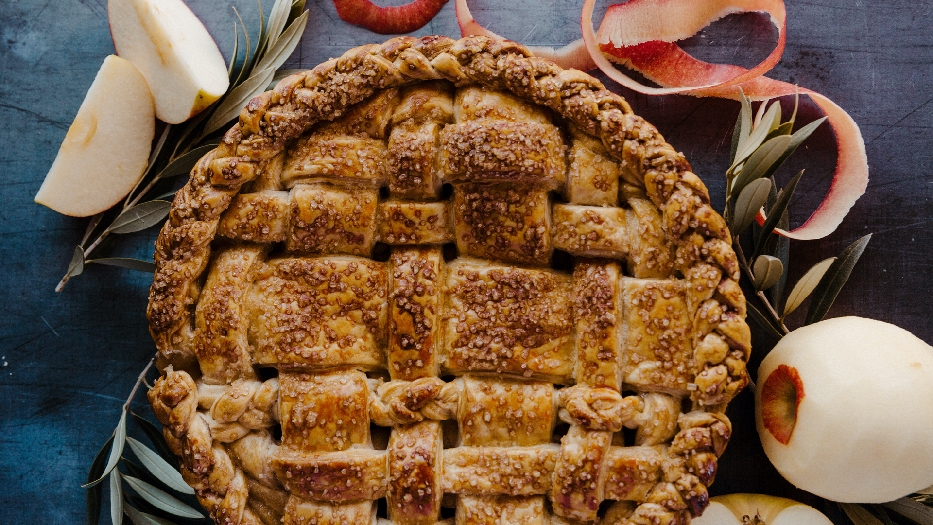 Apple caramel pie