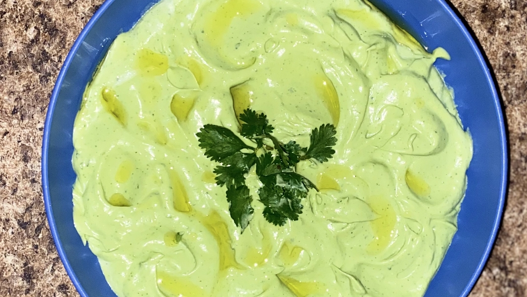 Avocado crema dip