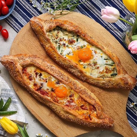 Spring khachapuri 2 ways