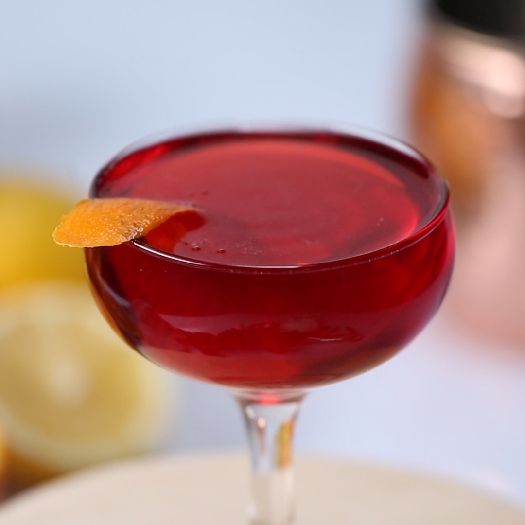 Jackie-o cocktail: the procrastinator