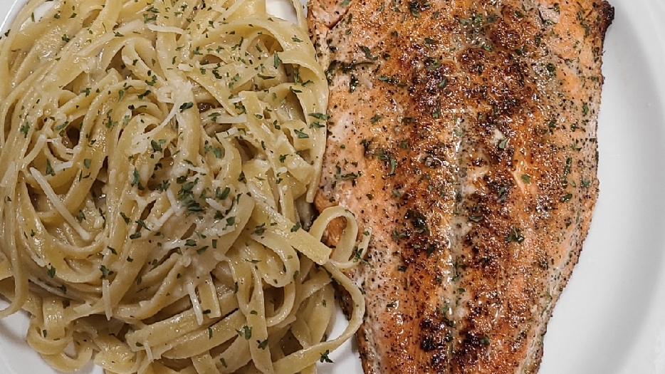 Salmon and garlic pasta