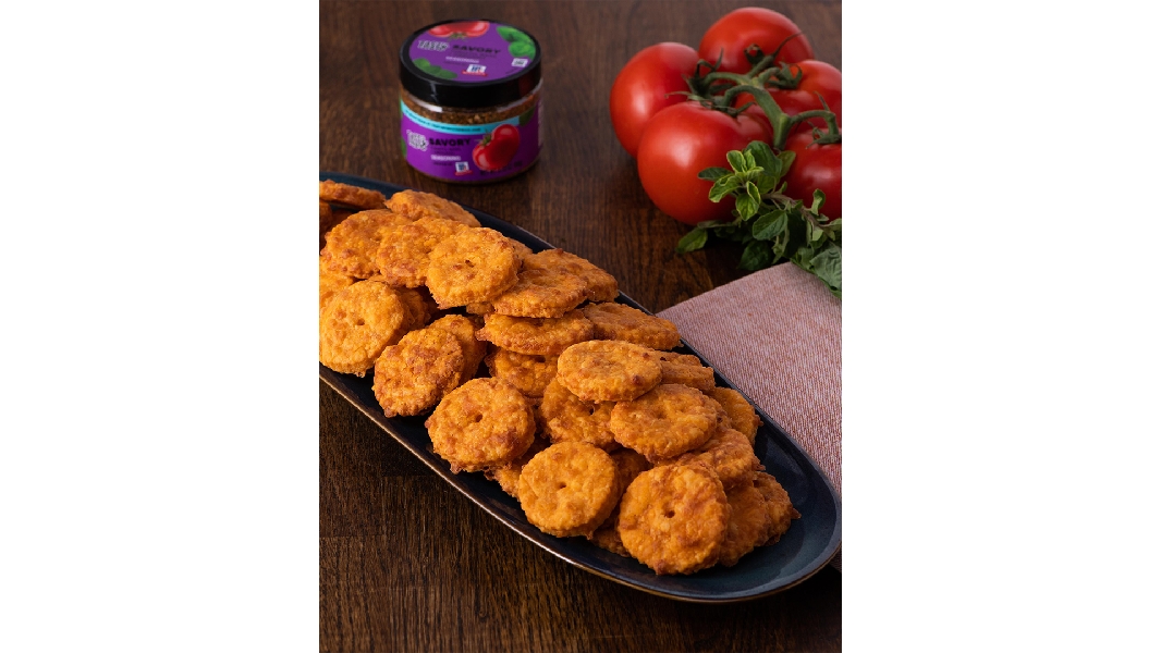 Savoury cheese crackers