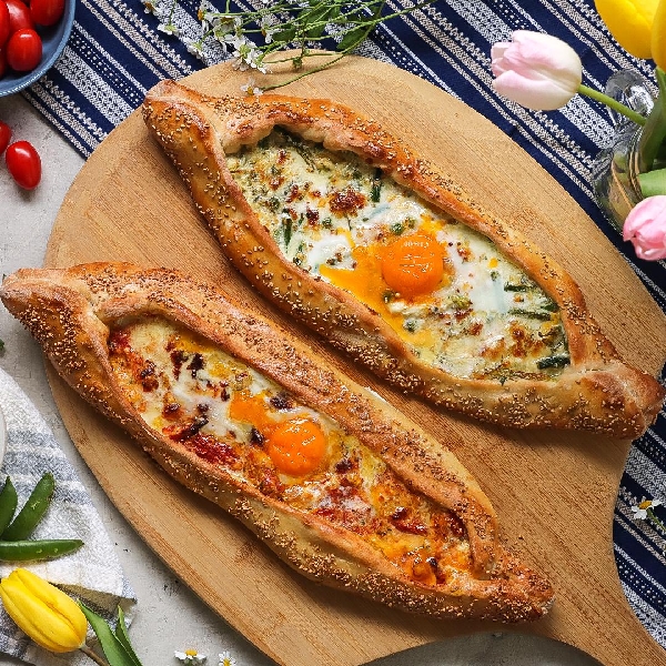 Spring khachapuri 2 ways
