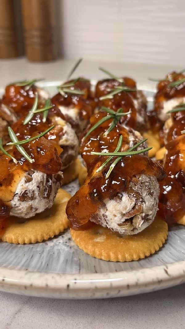 Chipotle apricot cream cheese bites