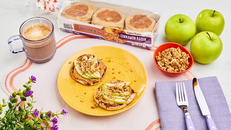 Apple granola crunch muffin