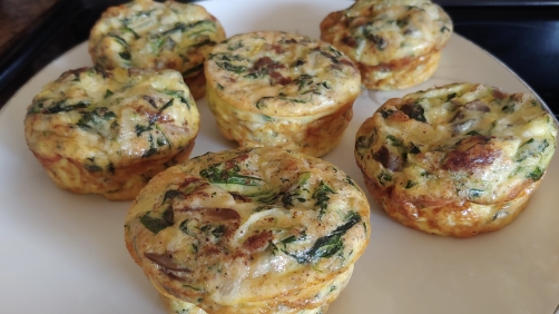 Mini mushroom & spinach quiche