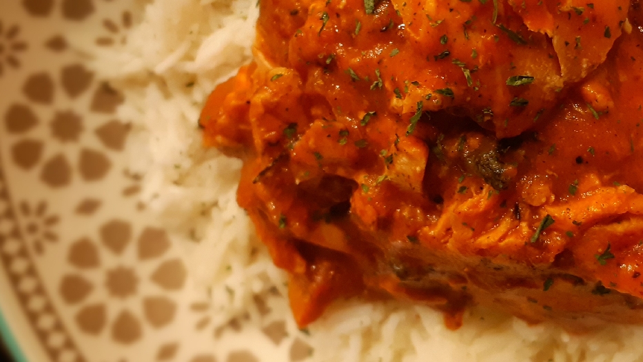 Creamy tomato salmon